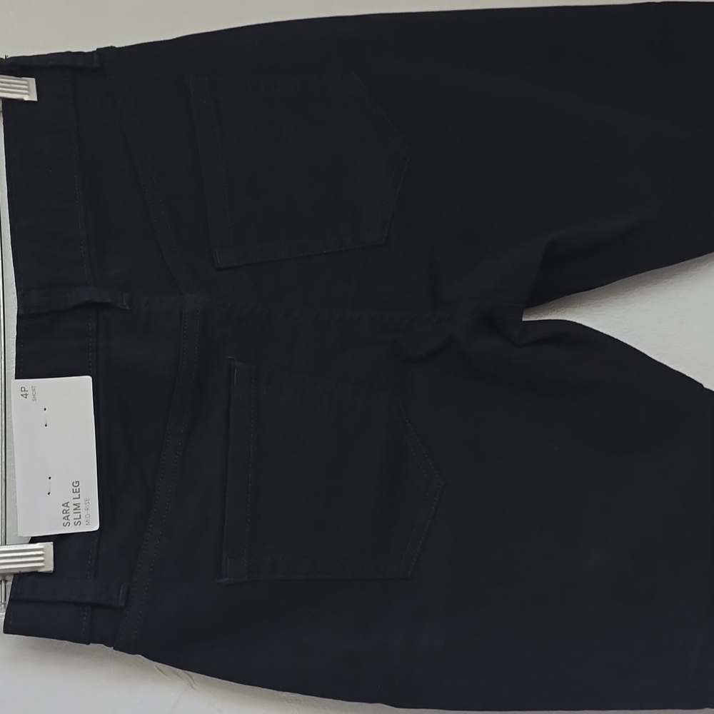 Liz Claiborne Sara Slim Leg Mid Rise Stretch Black Jeans Size 4PS Short NWT - Picture 6 of 10